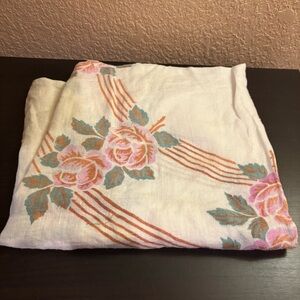 Vintage 50s/60s floral rose linen square table cloth